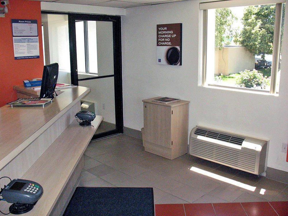 Motel 6-Council Bluffs, Ia - Omaha East Интерьер фото